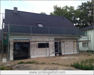 Dachdeckung und Montage Türen und Fenster